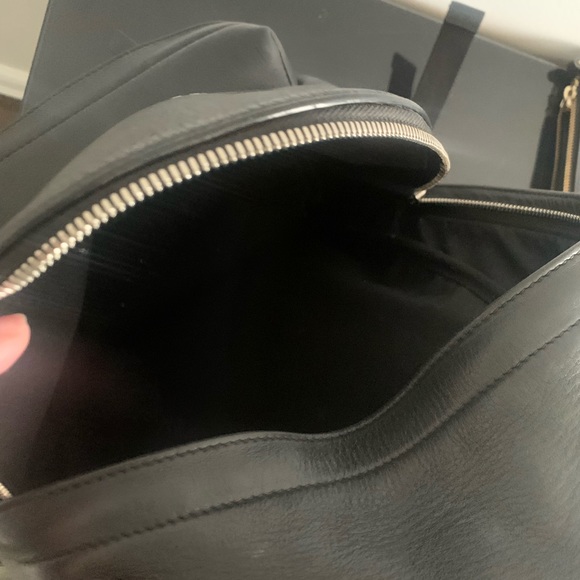 Authentic BALENCIAGA medium-sized backback. Genuine leather. Lightly used. - Picture 6 of 7